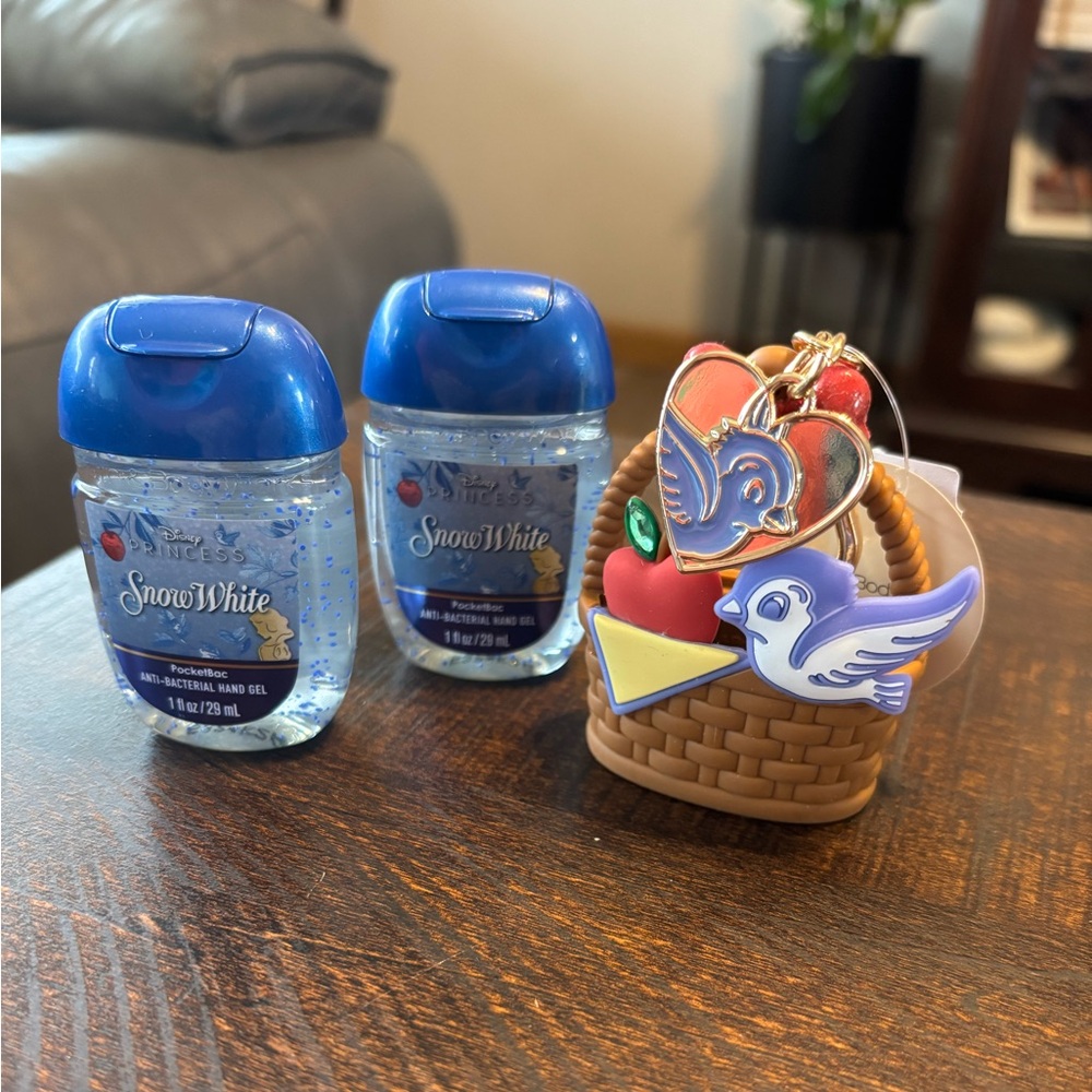 Bath & Body Works Disney Princess Snow White PocketBac Lot Hand Sanitizer Holder
